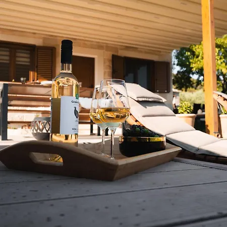 فيلة Mini Marta - Private Retreat With Jacuzzi, 1000m2 Fenced Property, Garden, Bbq Lounge, 500mbps, Ev, Near Split