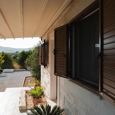 فيلة Mini Marta - Private Retreat With Jacuzzi, 1000m2 Fenced Property, Garden, Bbq Lounge, 500mbps, Ev, Near Split